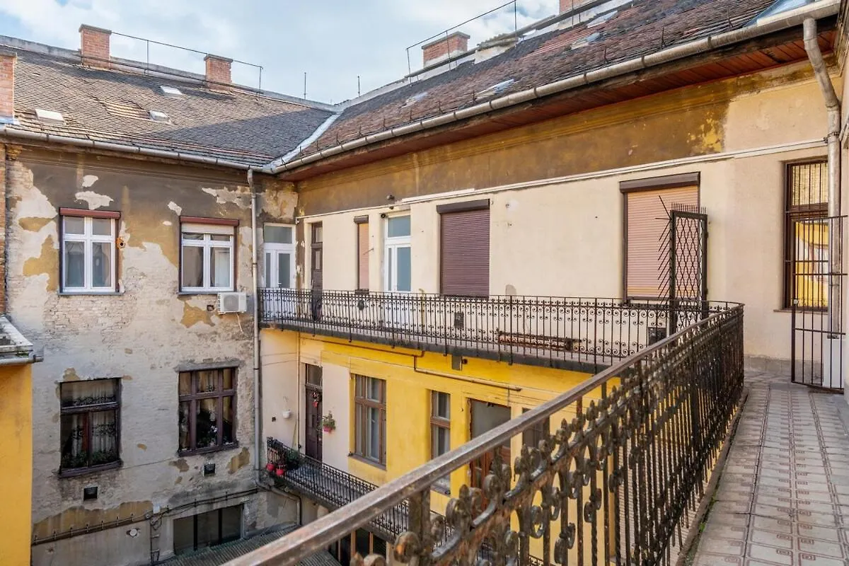 A Cozy Stay For City Wanderers Boedapest Hongarije